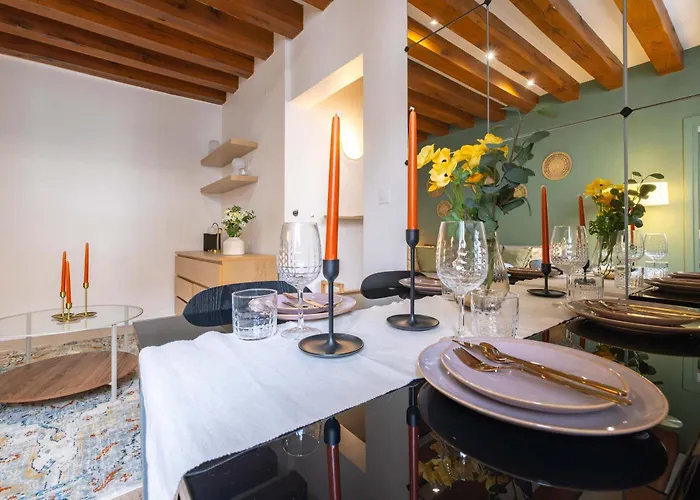 Elegant 1 Bedroom - Palais Royal 2 *