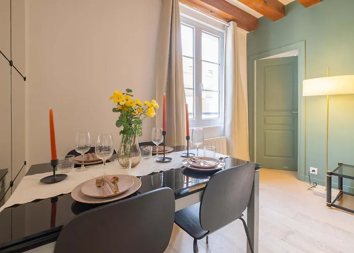Apartament Elegant 1 Bedroom - Palais Royal 2 *
