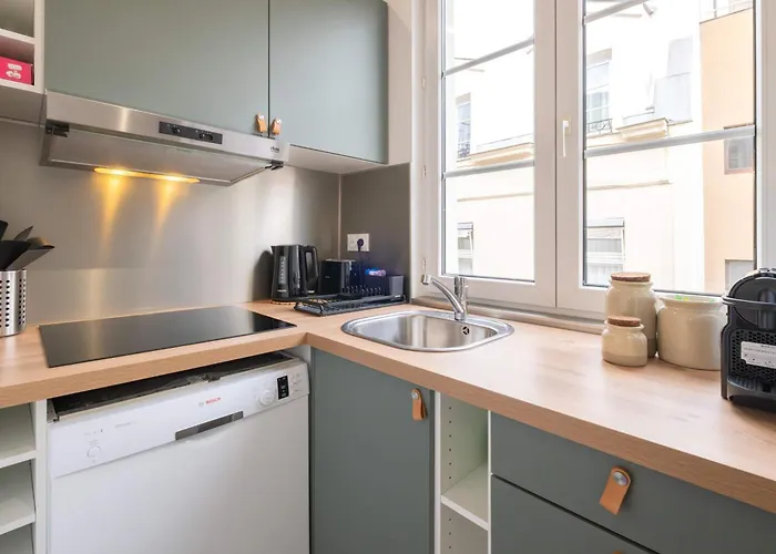 Elegant 1 Bedroom - Palais Royal 2 Apartman