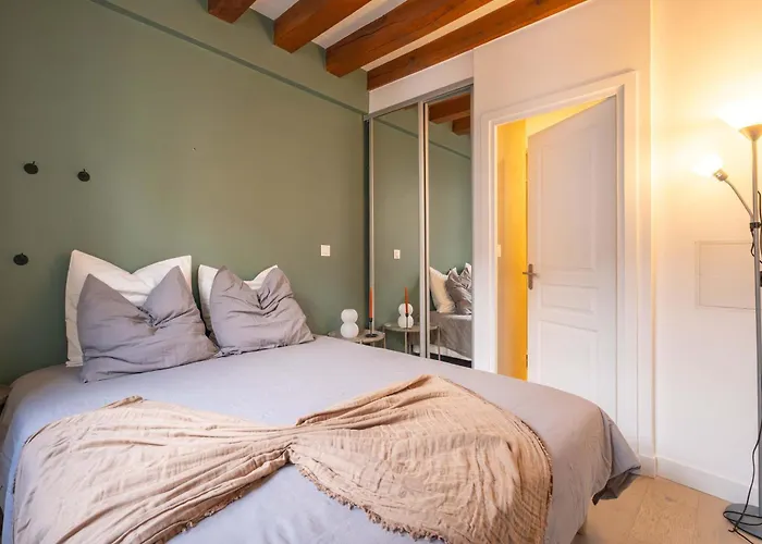 Elegant 1 Bedroom - Palais Royal 2 Apartman